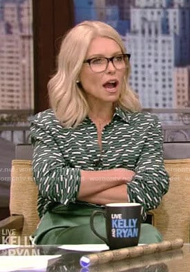 Kelly's green printed shirt and cropped pants on Live with Kelly and Ryan