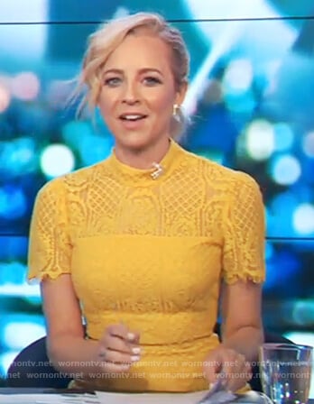 Carrie's yellow lace dress on The Project