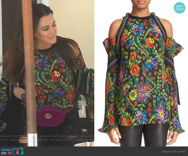WornOnTV: Kyle’s black floral cold-shoulder top on The Real Housewives ...