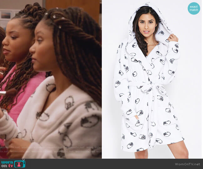 Plush Sheep Graphic Robe by Forever 21 worn by Skylar Forster (Halle Bailey) on Grown-ish