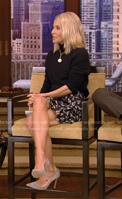 Kelly’s black turtleneck sweater and floral tiered skirt on Live with Kelly and Ryan