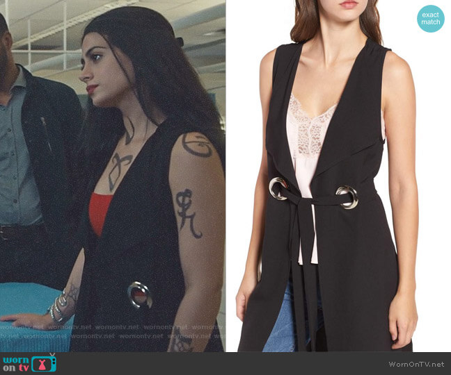 Grommet Belted Longline Vest by Leith worn by Isabelle Lightwood (Emeraude Toubia ) on Shadowhunters