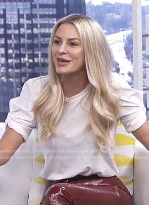 Morgan’s white twisted sleeve t-shirt on E! News Daily Pop