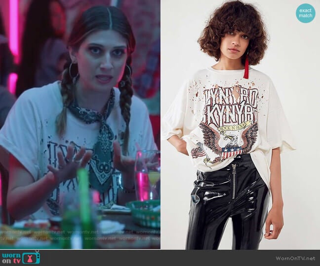 Lynyrd Skynyrd Oversized Tee by Urban Outifitters worn by Nomi Segal (Emily Arlook) on Grown-ish