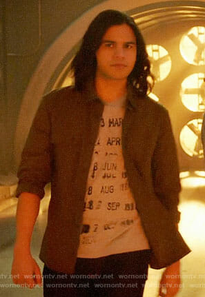 Cisco’s stamped dates print t-shirt on The Flash