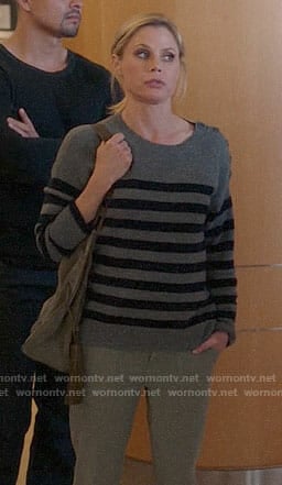 Claire's grey striped sweater on Modern Family