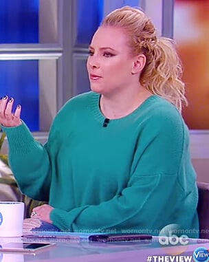 Megan’s green oversized sweater on The View