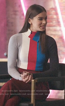Hailee Steinfeld’s striped roll neck sweater on The Voice