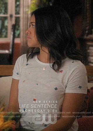 Jane’s floral embellished t-shirt on Jane the Virgin