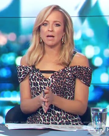 Carrie’s cold shoulder leopard print dress on The Project