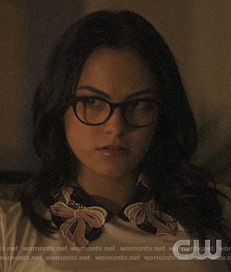 Veronica’s white top with embroidered bow collar on Riverdale