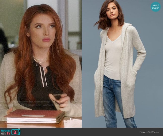 Community Ammonius Sweater worn by Paige Townsen (Bella Thorne) on Famous in Love