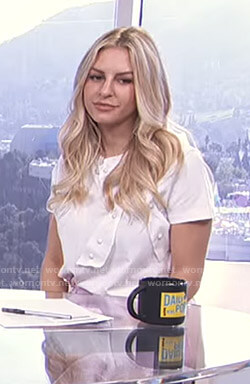 Morgan’s white bow embellished t-shirt on E! News Daily Pop