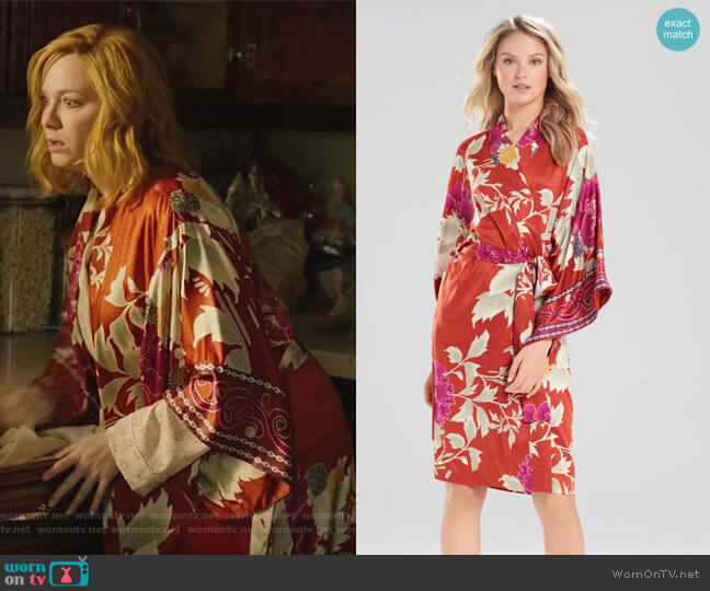 WornOnTV: Beth’s red floral print robe on Good Girls | Christina ...