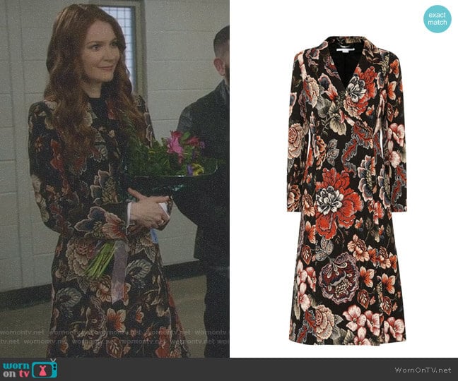 'Vivienne' Coat by Stella McCartney worn by Abby Whelan (Darby Stanchfield) on Scandal