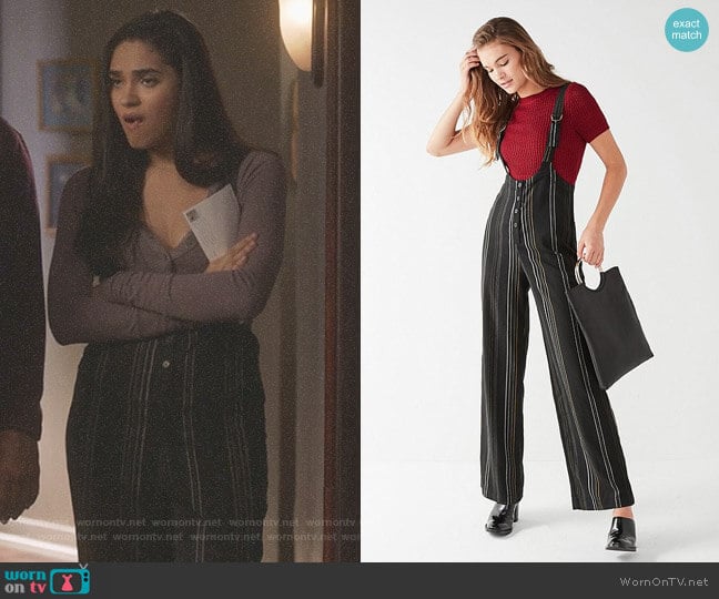 Uo Billie Suspender Overall by Urban Outfitters worn by Simone Davis (Brittany O'Grady) on Star