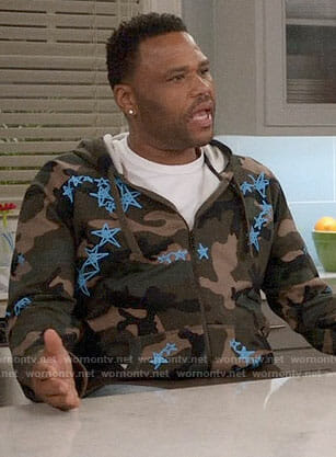 Andre’s camouflage hoodie with blue stars on Black-ish