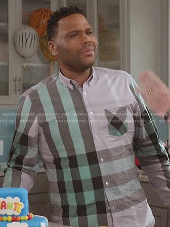 Andre's grey and green checked shirt on Black-ish