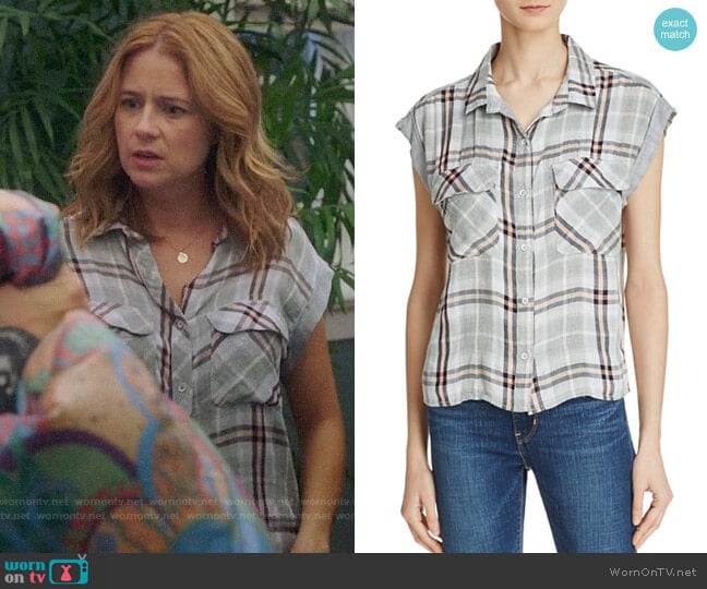  worn by Lena (Jenna Fischer) on Splitting Up Together