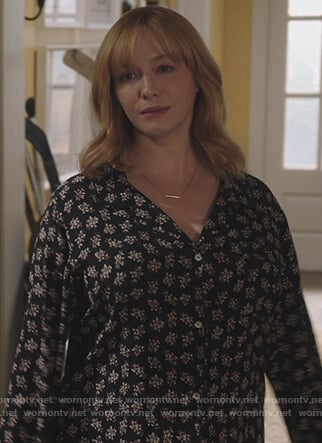 Beth’s black floral print pajamas on Good Girls