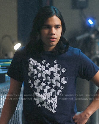 Cisco's cubes print t-shirt on The Flash