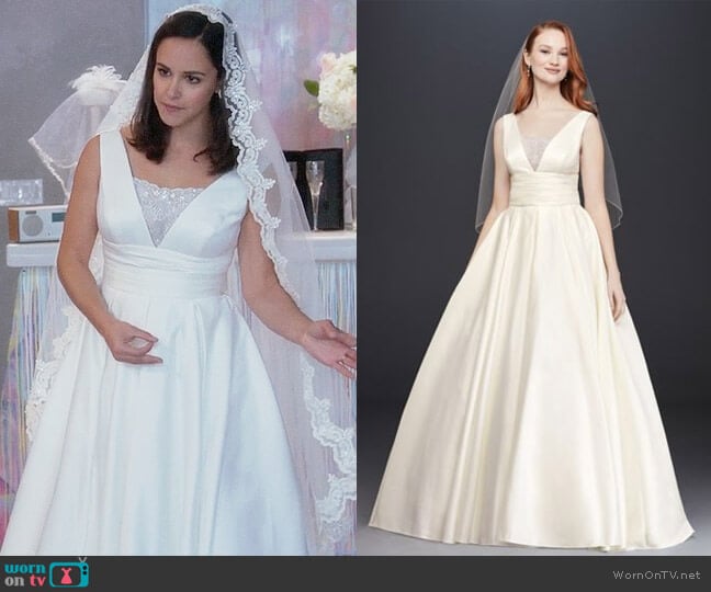 WornOnTV Amy s Wedding Dress On Brooklyn Nine Nine Melissa Fumero Clothes And Wardrobe From TV