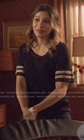 Dinah’s black striped sleeve t-shirt on Arrow