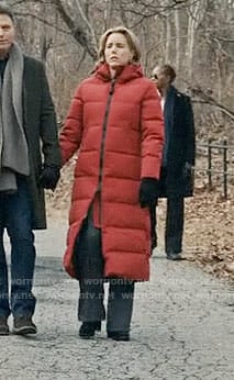 Elizabeth's long red parka on Madam Secretary