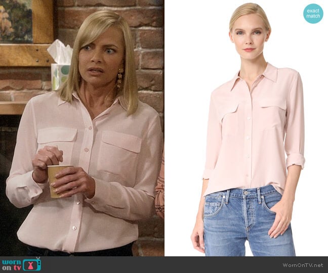 Equipment Slim Signature Silk Shirt worn by Jill Kendall (Jaime Pressly) on Mom