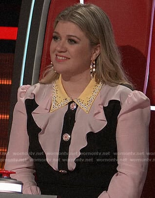Kelly Clarkson’s pink ruffled shirtdress on The Voice