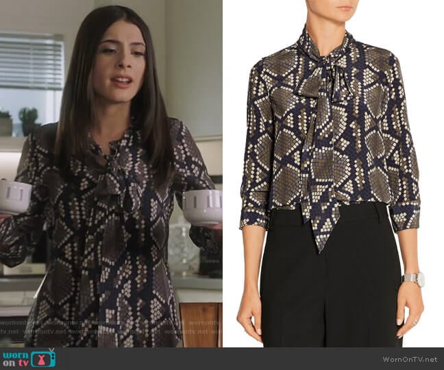 Pussy-bow snake-print silk-crepe blouse by Marc Jacobs worn by Alexis Gleen (Niki Koss) on Famous in Love