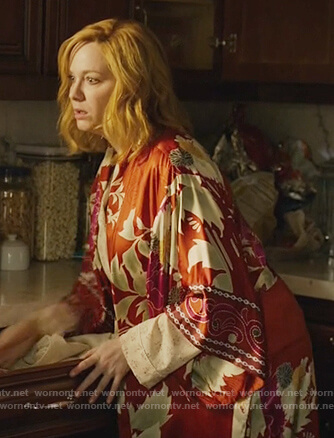 Beth’s red floral print robe on Good Girls