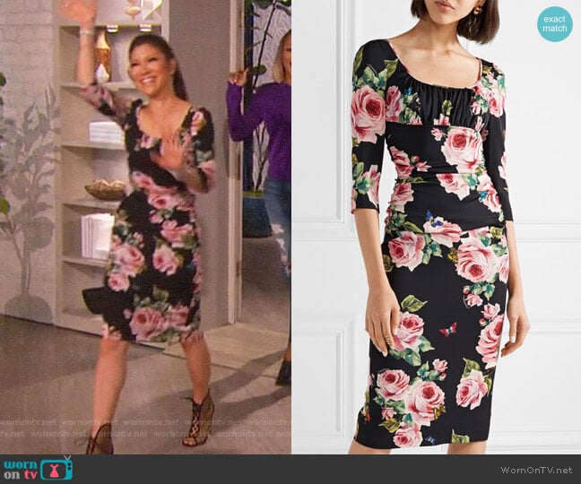 Ruched floral-print stretch-silk charmeuse midi dress by Dolce & Gabbana worn by Julie Chen on The Talk