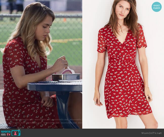 wrap-front mini dress in seattle floral by Madewell worn by Chloe Rice (Anne Winters) on 13 Reasons Why