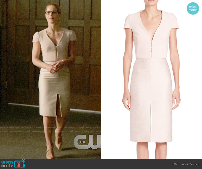 Alexander McQueen V-neck Sheath Dress worn by Felicity Smoak (Emily Bett Rickards) on Arrow