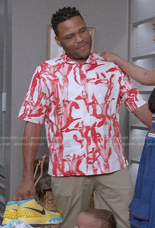 Andre's red and white printed shirt on Black-ish