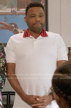 Andre’s white polo shirt with red striped collar on Black-ish