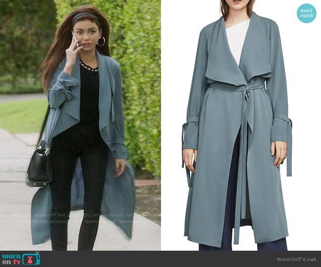 Bcbgmaxazria Samara Draped Trench Coat worn by Haley Dunphy (Sarah Hyland) on Modern Family