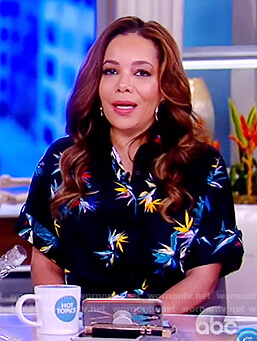 Sunny’s black floral print v-neck shirtdress on The View