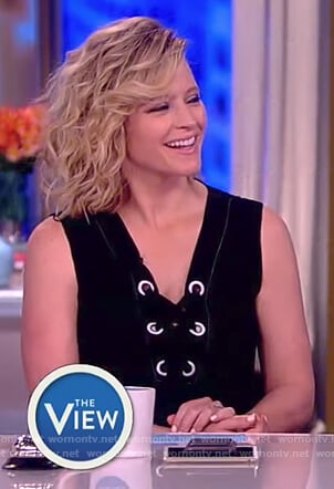 Sara's black sleeveless lace-up top on The View