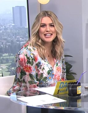 Carissa’s white floral blouse on E! News Daily Pop