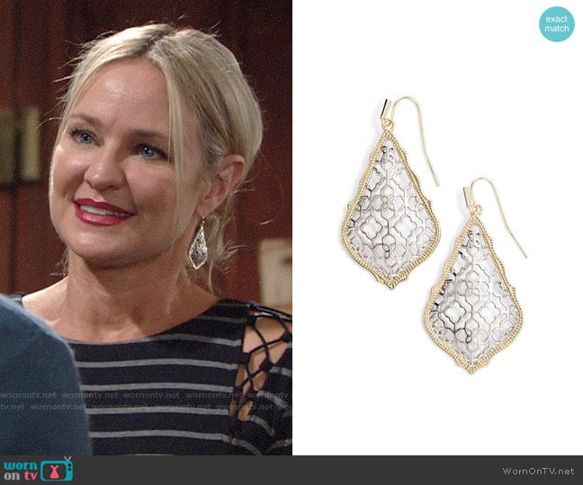 Kendra Scott Addie Earrings in Gold Rhodium worn by Sharon Newman (Sharon Case) on The Young and the Restless