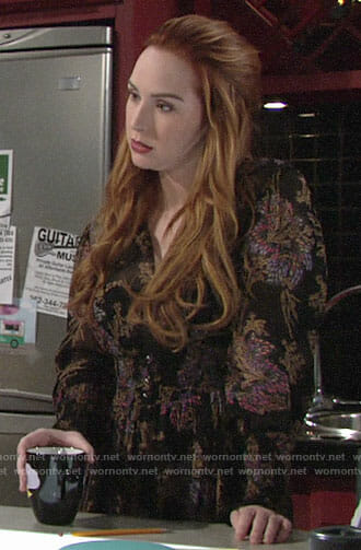 Mariah’s floral shirtdress on The Young and the Restless