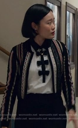 Courtney’s contrast bow blouse on 13 Reasons Why