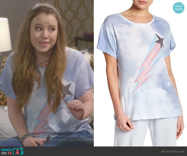 Heavens Manchester Star Tee by Wildfox worn by Kendra Gable (Taylor Spreitler) on Kevin Can Wait