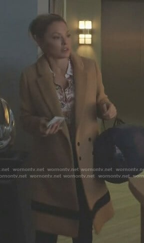 Jessie’s camel coat on Nashville