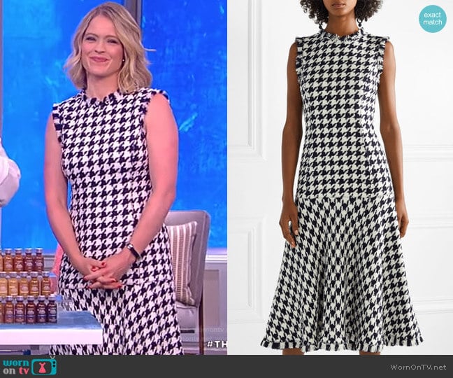 Fringed houndstooth wool-blend tweed dress by Oscar De La Renta worn by Sara Haines on The View