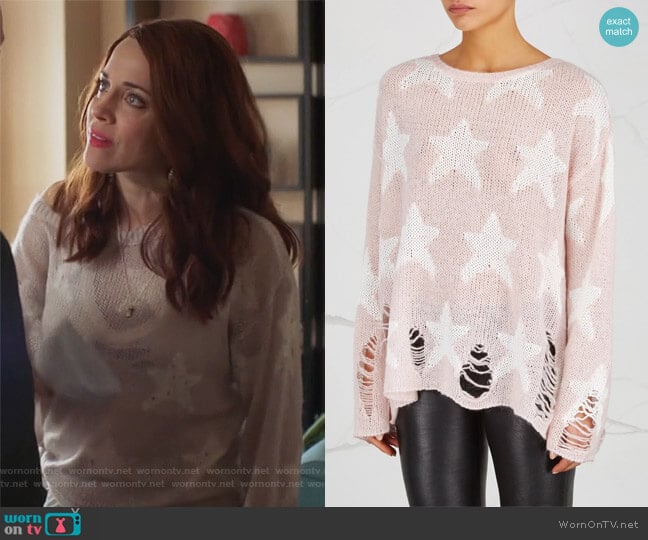 Seeing Stars Distressed Open-Knit Jumper by Wildfox worn by Jo (Alanna Ubach) on Girlfriends Guide to Divorce