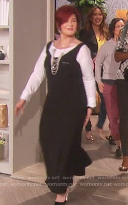 Sharon’s black sleeveless asymmetric dress on The Talk