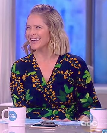 Sara’s black floral print v-neck dress on The View